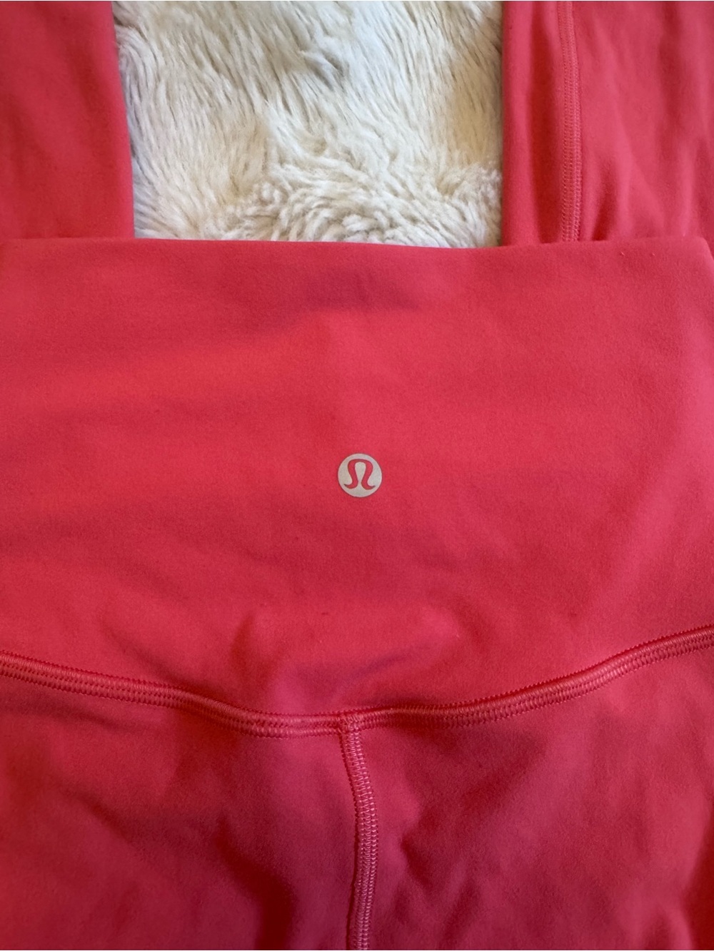 Lululemon Align High-Rise Pant 25"
Pale Raspberry - Picture 3 of 6